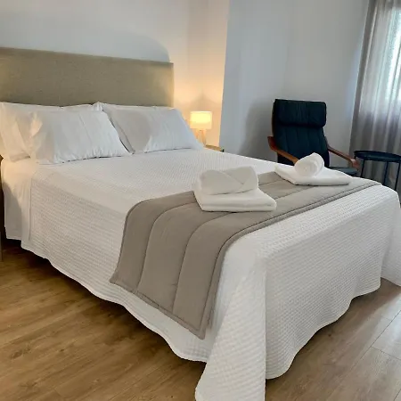 Piso Exclusivo En Centrico, Negocios, Confort Apartman Vigo