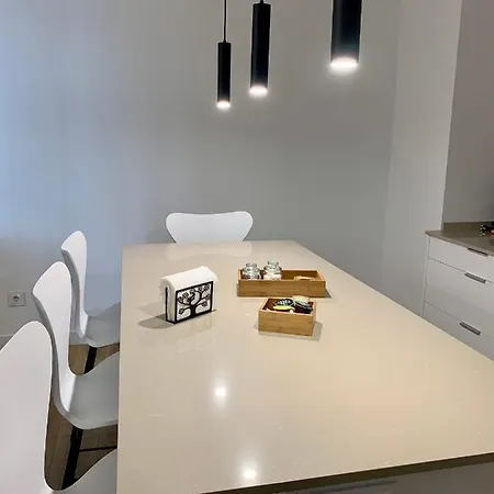 Piso Exclusivo En Centrico, Negocios, Confort * Vigo