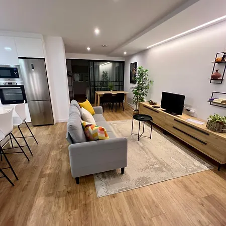 Piso Exclusivo En Centrico, Negocios, Confort