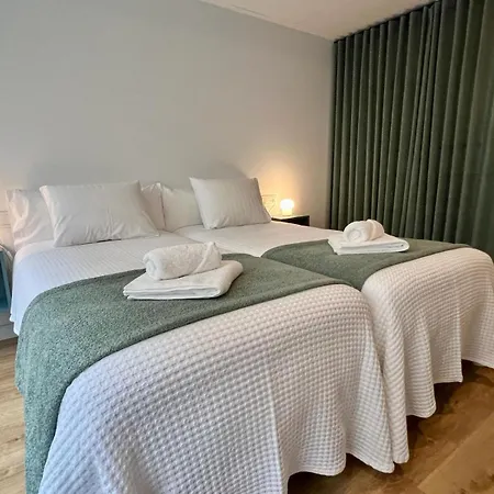 Piso Exclusivo En Céntrico, Negocios, Confort