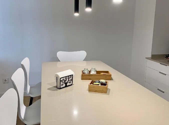 Piso Exclusivo En Centrico, Negocios, Confort * Vigo